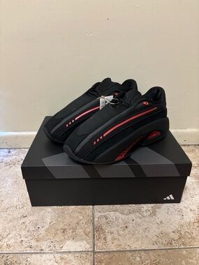 NEW Adidas Mad IIINFINITY Men's IF7125 Black/Red Size 9-13